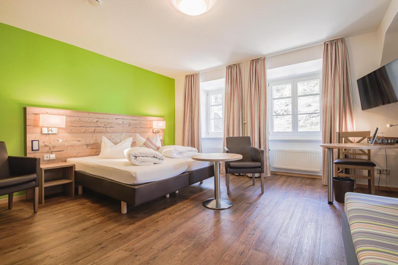 Landgasthof Hotel Rebstock Stuhlingen Eksteriør billede