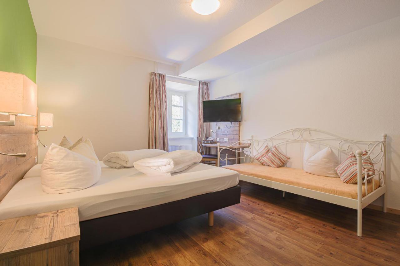Landgasthof Hotel Rebstock Stuhlingen Eksteriør billede