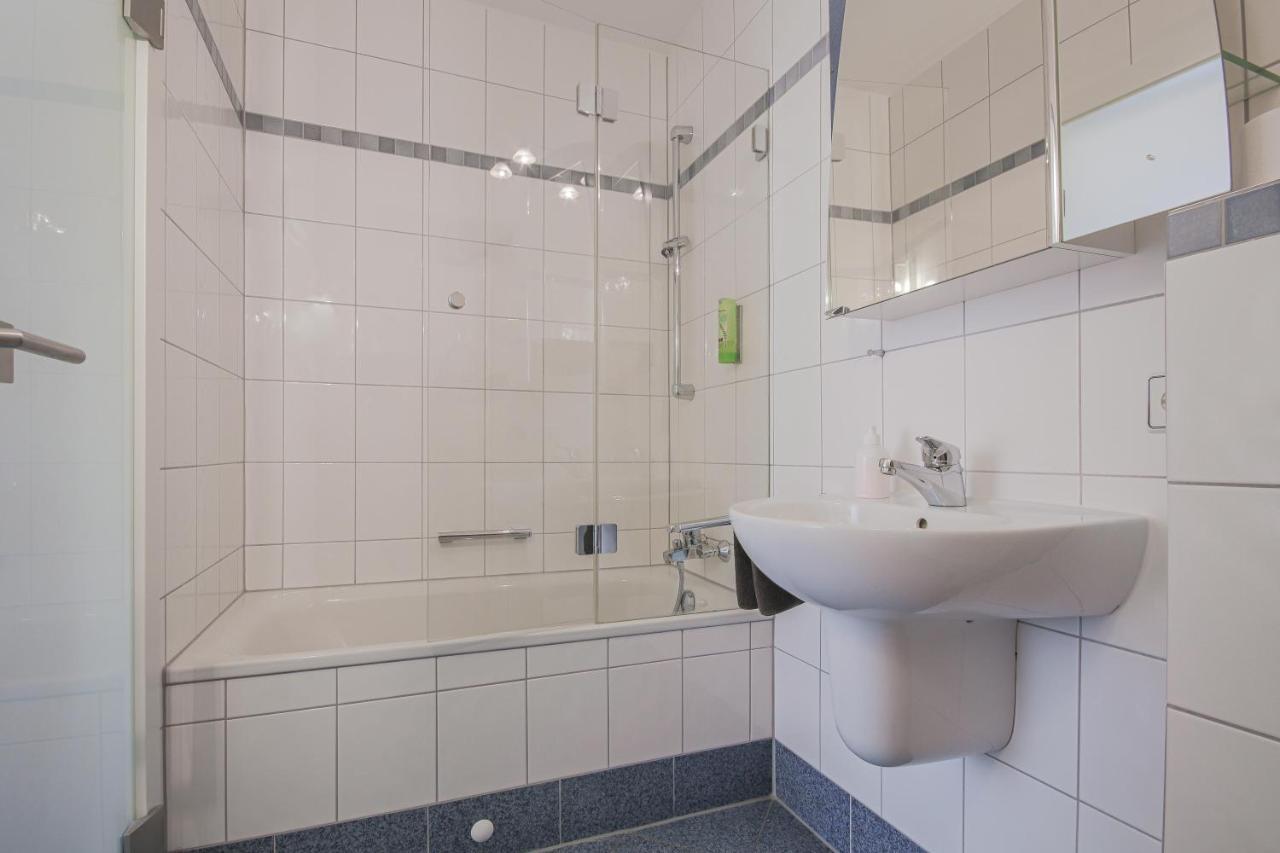 Landgasthof Hotel Rebstock Stuhlingen Eksteriør billede