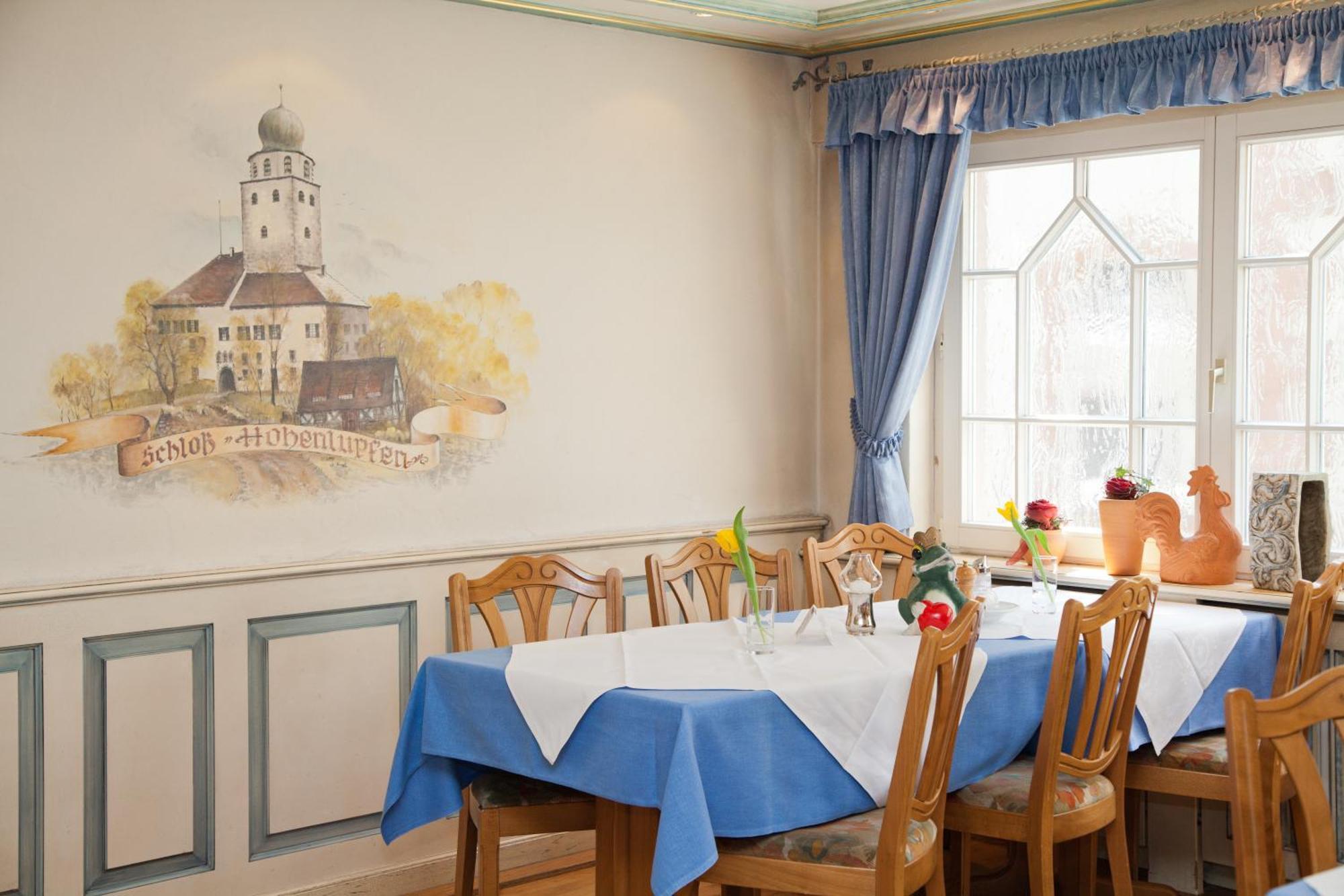 Landgasthof Hotel Rebstock Stuhlingen Eksteriør billede